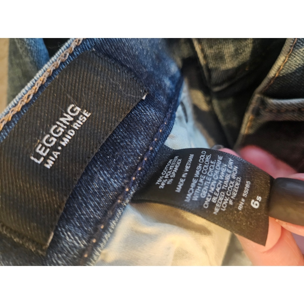 Express Mid Rise Jeans - Picture 5 of 5